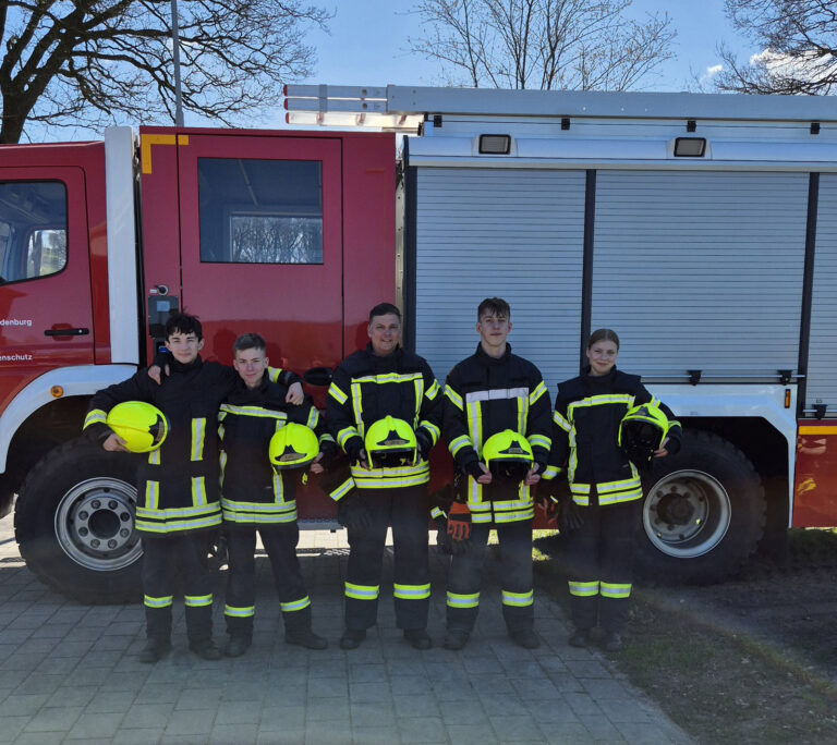Foto: Grundlehrgang bestanden, auch der Bürgermeister