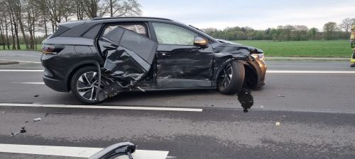 Einsatzfoto: Vorfahrtsunfall an der Hatter Landstraße
