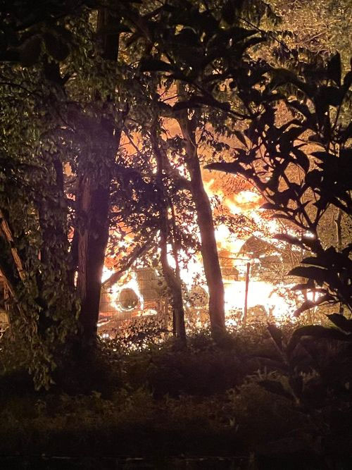 Einsatzfoto: Großbrand auf einem Schrottplatz