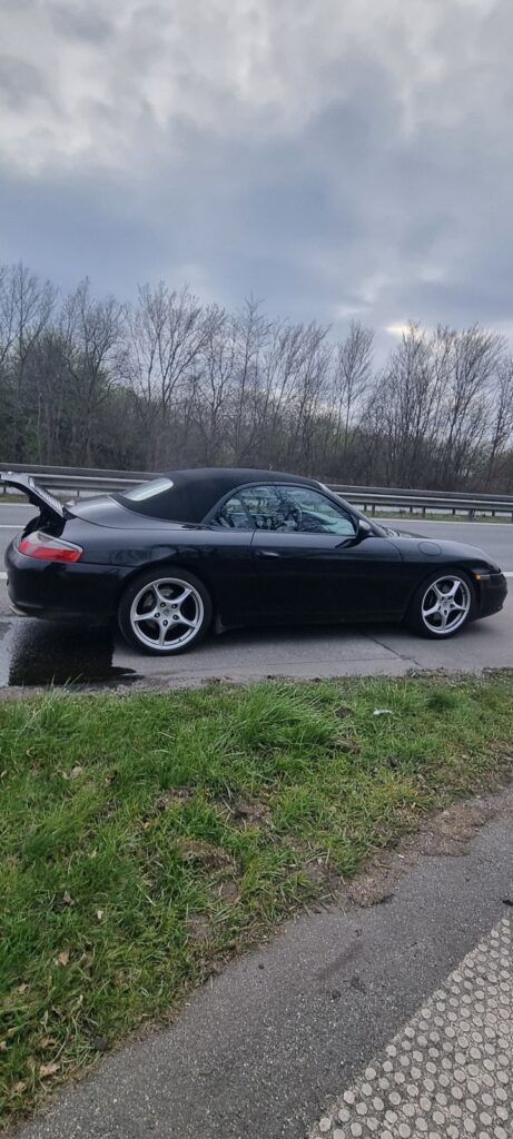 Einsatzfoto: Qualm aus dem Motorraum