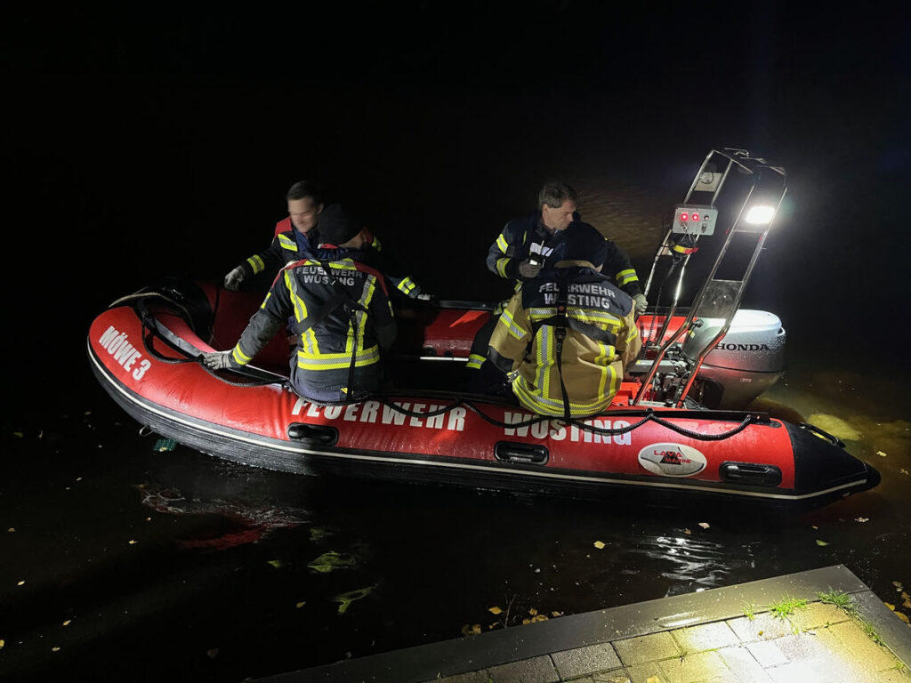 Rettungsboot Möwe 3 der Feuerwehr Wüsting
