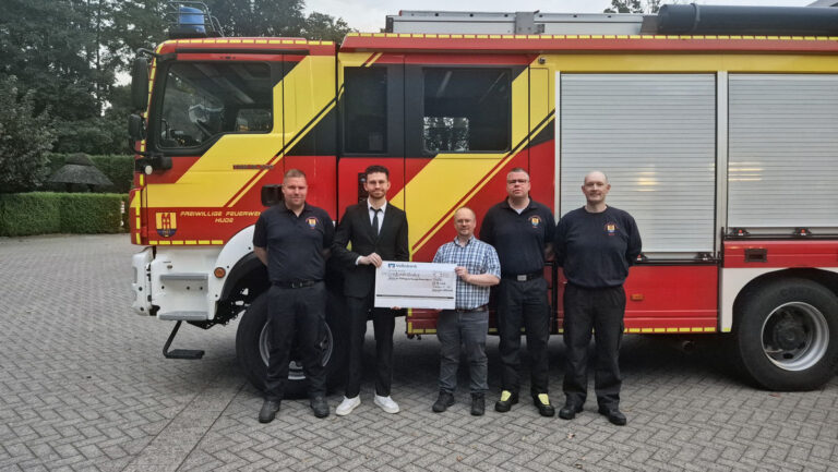 Spendenübergabe an den Förderverein der Feuerwehr Hude